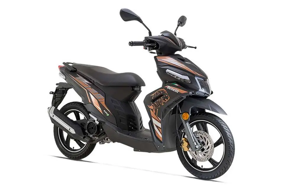 Benelli VZ125I SE for sale at Lian Fatt Motor, Ulu Tiram